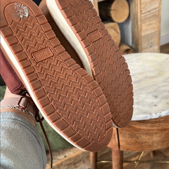 Tom’s Brown Lace-Up Boots - Picture 3 of 6